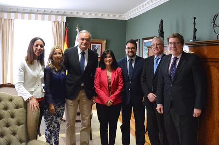 La delegación, con la presidenta.