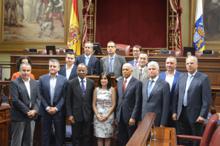 Los integrantes de la Mesa, los portavoces y la delegación de Cabo Verde.