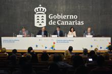 Fotografía La presidenta del Parlamento participa en la apertura de la conferencia 'Canarias ante la reforma de la Constitución' 