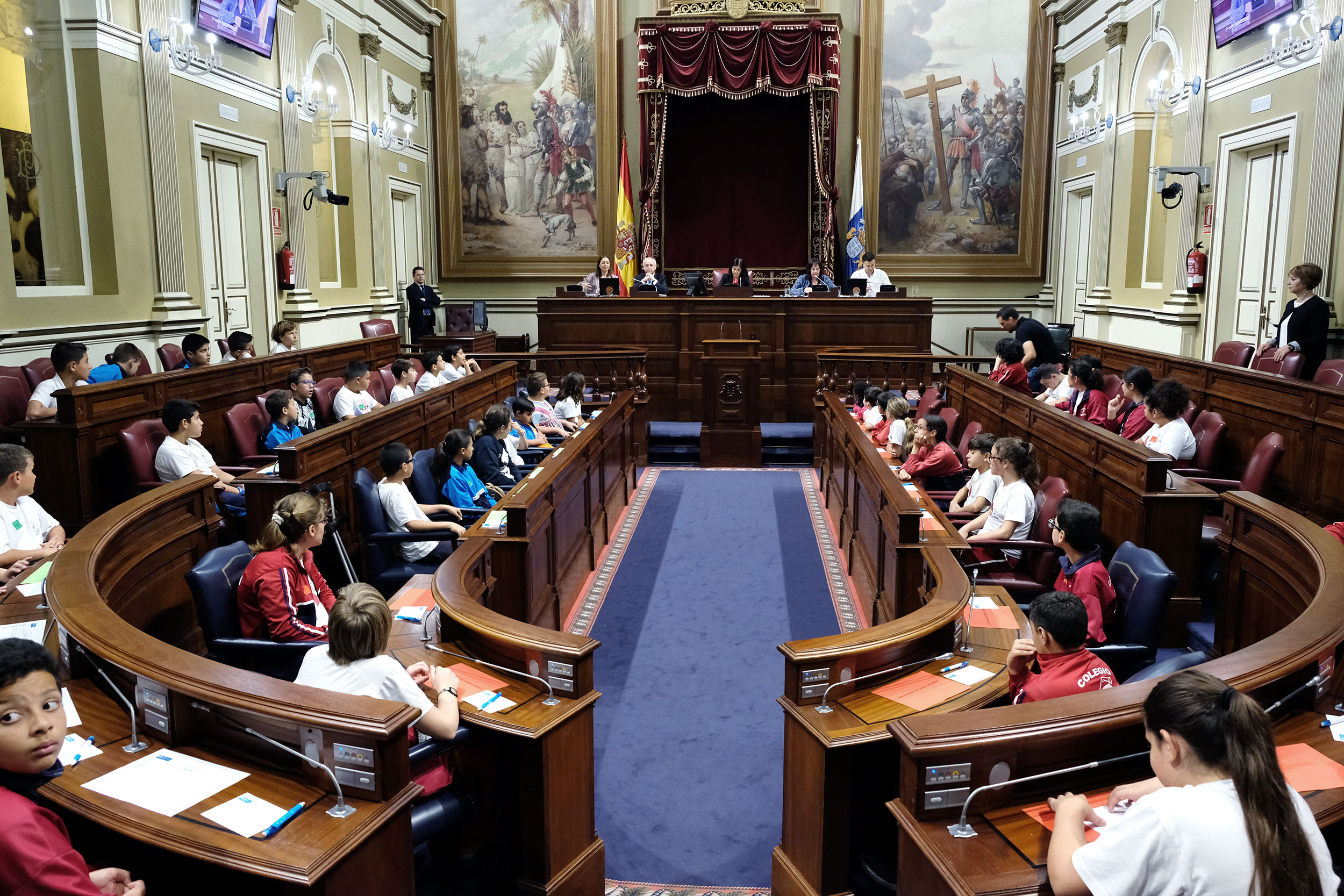 Pleno infantil en el Parlamento de Canarias.