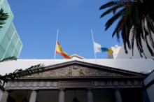 Fotografía El Parlamento de Canarias guarda un minuto de silencio por las víctimas de los atentados del sábado en Londres 