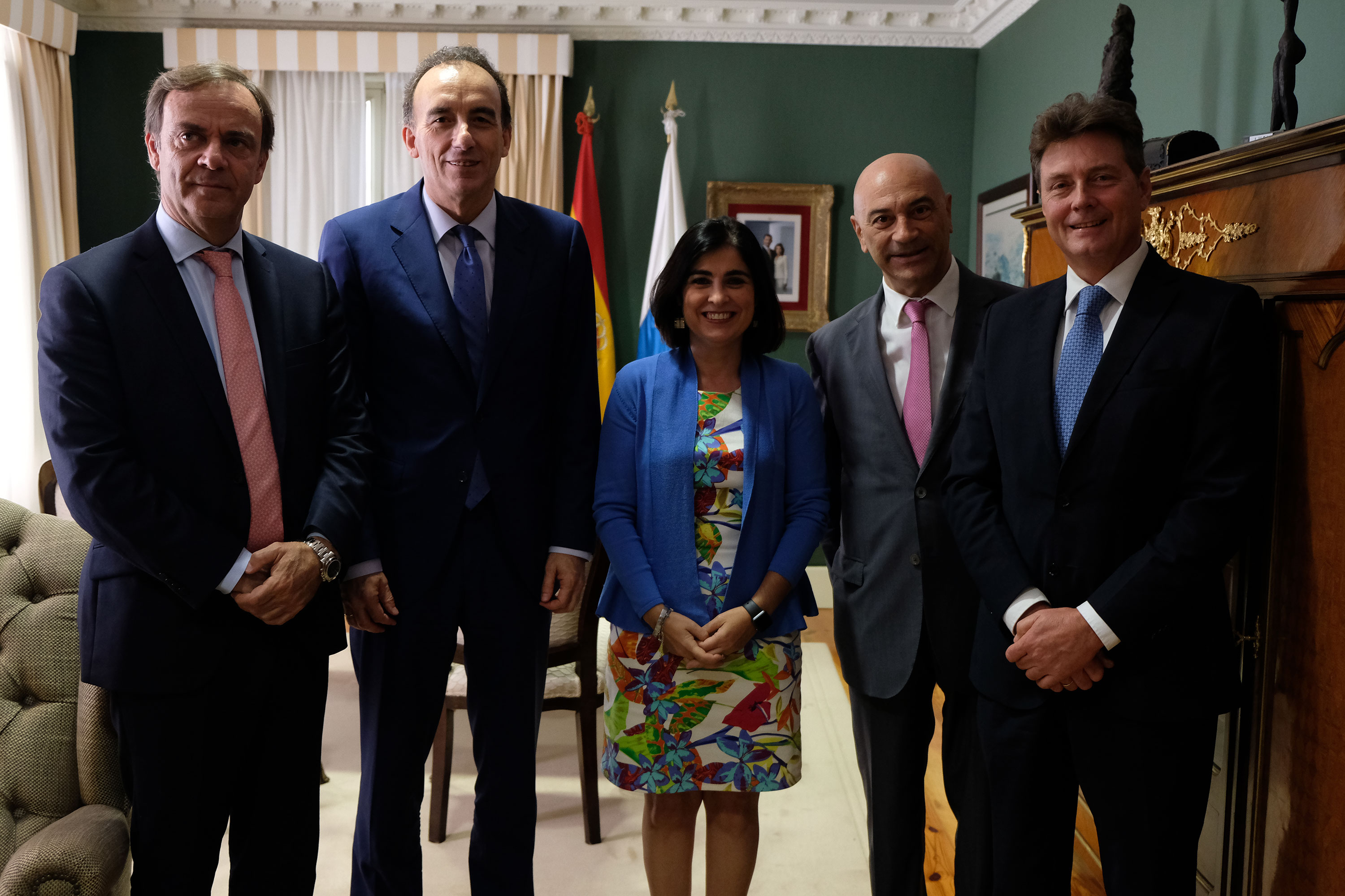De izquierda a derecha, Navarro, Marchena, Darias, Doreste y el secretario general, Salvador Iglesias.