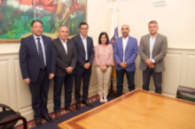 Fotografía El Parlamento de Canarias recibe al presidente del Consejo Regional de Tarfaya 