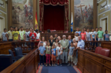 Fotografía El Parlamento recibe a los niños y niñas saharauis del programa ‘Vacaciones en paz’ 