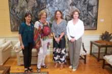 Fotografía La ministra de Educación y Cultura de Uruguay visita el Parlamento de Canarias 