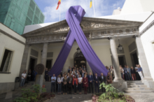 Fotografía El Parlamento ratifica su compromiso con las mujeres víctimas de la violencia de género 