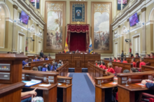 Fotografía Escolares de Tenerife y Gran Canaria debaten sobre igualdad en el Parlamento de Canarias 