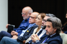 Fotografía El Parlamento acoge la charla ‘Crisis climática: observaciones, proyecciones y soluciones’, del catedrático de Ecología Javier Arístegui