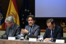 Fotografía El Parlamento de Canarias, centro de debate sobre la importante vertiente social del papel de los registradores 