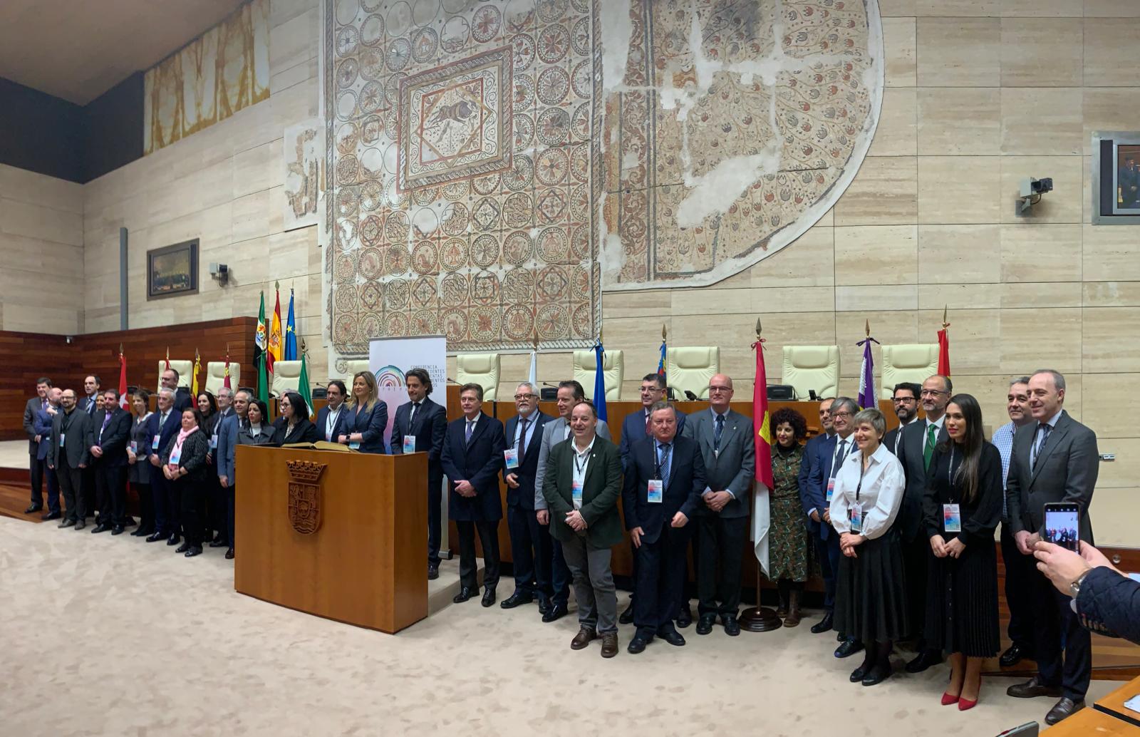 Un momento durante la celebración de la reunión de la Coprepa, con los presidentes de los Parlamentos de España