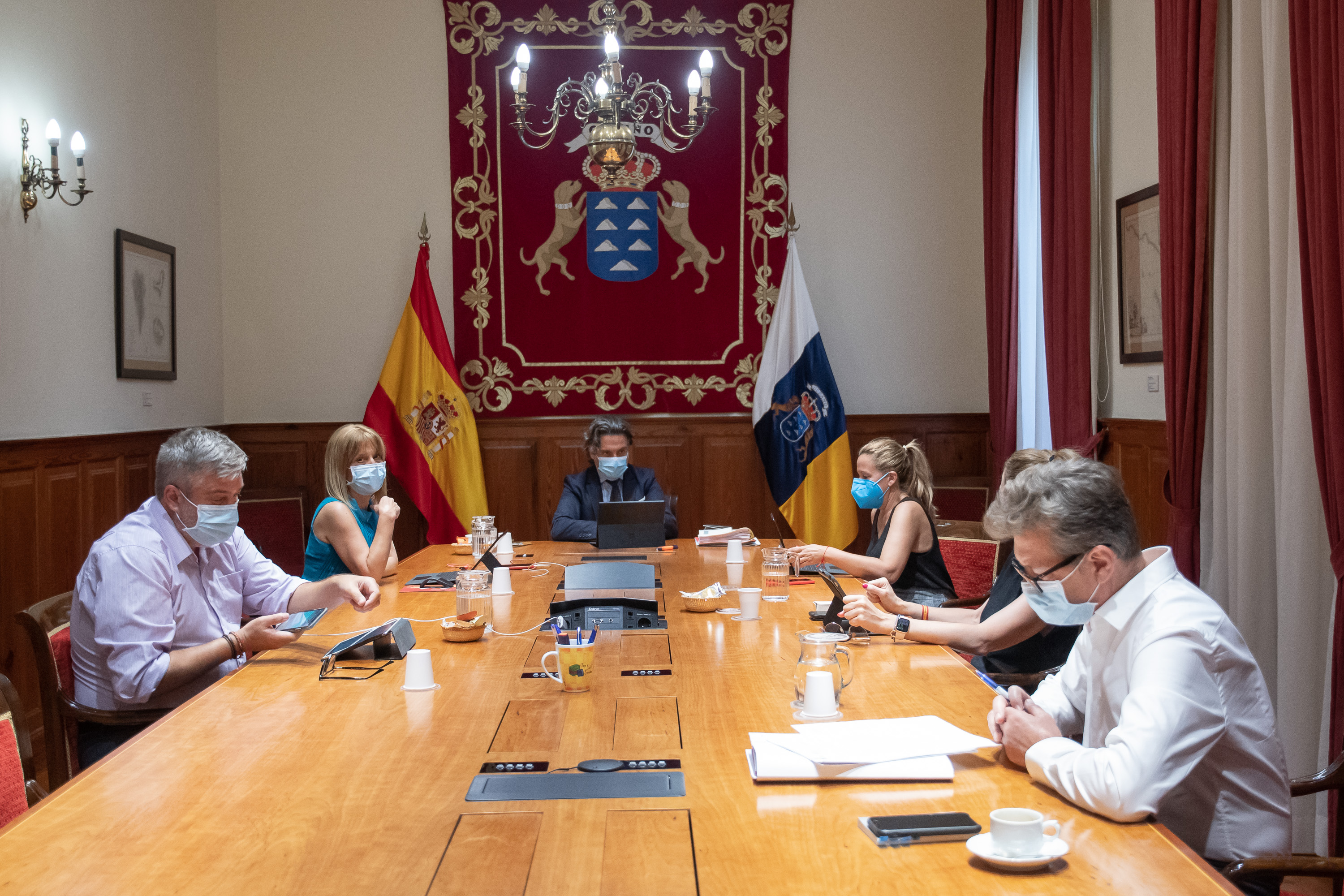 Foto de archivo de la reunión de la Mesa del Parlamento de Canarias