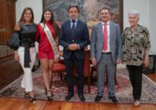 Fotografía El presidente del Parlamento de Canarias recibió este jueves a la Reina del Hogar Canario Venezolano 