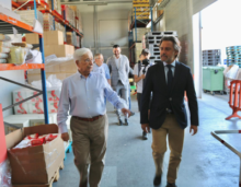 Fotografía El presidente del Parlamento de Canarias, Gustavo Matos, visita la sede de la Asociación Banco de Alimentos de Tenerife 
