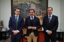 Fotografía El presidente del Parlamento de Canarias, Gustavo Matos, recibe al cónsul de Irlanda en España
