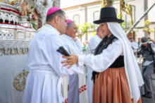 Fotografía La presidenta del Parlamento de Canarias, Astrid Pérez, participa en los actos de la romería de la Virgen del Pino 