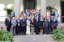 Fotografía El Parlamento de Canarias recibe a la junta directiva y a los decanos de los registradores de España 