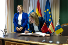 Fotografía La presidenta de la Asamblea Regional de Murcia visita el Parlamento de Canarias 