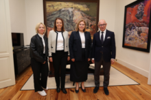 Fotografía La presidenta del Parlamento recibe al embajador de la República Checa
