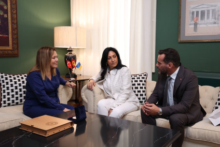 Fotografía La presidenta del Parlamento de Canarias recibe a la embajadora de Turquía en España en un encuentro institucional