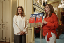 Fotografía Astrid Pérez recibe el Informe Anual 2025 de la Diputación del Común centrado en el impacto real de las quejas ciudadanas 