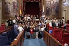 Fotografía El Parlamento de Canarias acoge el pleno juvenil por la sostenibilidad con alumnado de las ocho islas 