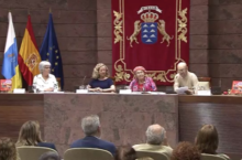 Fotografía El Parlamento de Canarias acoge el homenaje a la escritora Pepa Aurora y la presentación de su nuevo libro 