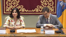 Firma del convenio marco de colaboración entre el Parlamento de Canarias y la Cátedra Cultural Viera y Clavijo de la Universidad de La Laguna