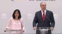 Rueda de prensa de la presidenta del Parlamento de Canarias doña Carolina Darias San Sebastián y del presidente de CALRE don Juan Pablo Durán Sánchez
