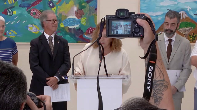 Inauguración de la exposición organizada por el Centro de la Cultura Popular Canaria y el Hospital Universitario de Canarias