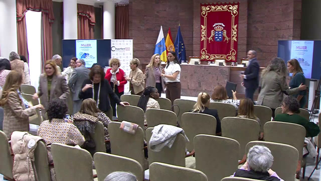 Jornadas tituladas "Mujer y parlamento: la voz de África es femenina", organizadas por Charter 100 Canarias el 17/mar/2026